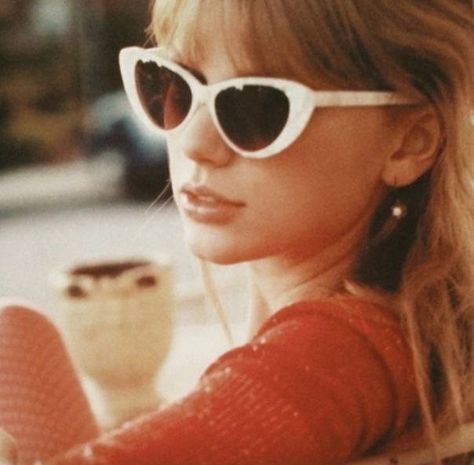 Red Taylor Swift, Red Taylor, We Heart It, Taylor Swift, Swift, Lost, Sunglasses, Red