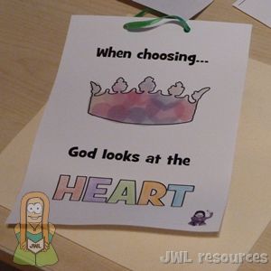 David Anointed (1 Samuel 16) | Make 1 copy of front. Back copy is the colorful crown.  Glue together.  We only see the blank side, but God sees right thru.  Use sponge dipped in oil and pat over crown.  God sees our colors (heart)! Bible Class Activities, David Bible, 1 Samuel 16, King Craft, Childrens Ministry Curriculum, Kids Sunday School Lessons, Sabbath School, Children's Church Crafts, God's Healing