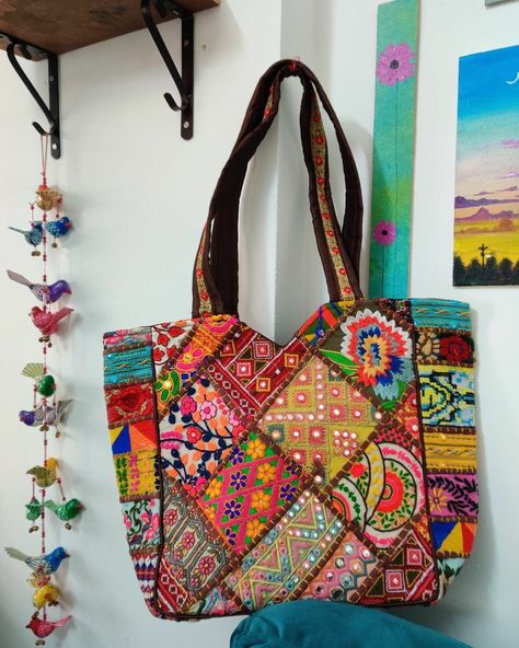 (BESTOF CRAFTS)Vintage look Traditional gujrati handmade multi color patch work shoulder bag. DM FOR ORDER wholesale and retail! Patch Work Bag, Painted Suits, Anklets Indian, Work Purse, Embroidery Product, Crafts Vintage, Business Notes, Polymer Clay Flower Jewelry, Painted Tote