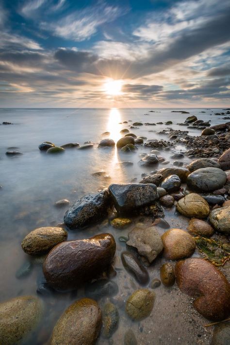 Landscape Photography Tips, San Diego Beach, Landscape Paintings Acrylic, Landscape Photography Nature, Single Stone, Photography Wallpaper, San Diego California, Long Exposure, Landscape Photographers