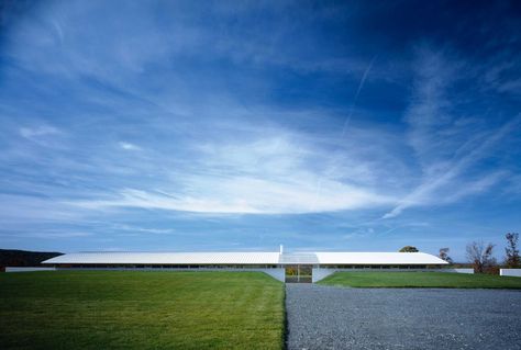 Spencertown House | Thomas Phifer and Partners Thomas Phifer, Long Island House, Boulder House, York Castle, Fisher Island, Wood Arch, New Zealand Houses, Corning Museum Of Glass, Elderly Home