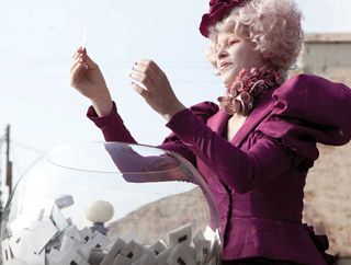 Reaping Hunger Games, Johanna Mason Hunger Games, Hunger Games Reaping, Hunger Games Effie, Hunger Games Movie, Hunger Games Problems, Johanna Mason, Effie Trinket, Movie Trivia