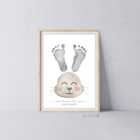 Easter Footprint, Easter Bunny Footprints, Babysitting Crafts, Baby Art Projects, Some Bunny Loves You, Diy Ostern, Memory Crafts, Happy Easter Bunny, Footprint Art