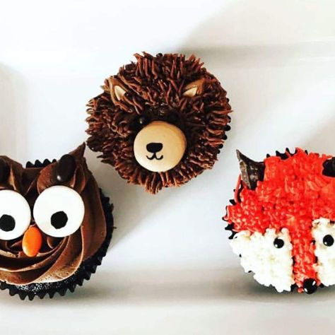 Woodland creature cupcakes Woodlands Cupcakes, Woodland Creature Cupcakes, Woodland Animal Cupcakes, Adorable Cupcakes, Pull Aparts, Woodland Creatures Baby Shower, Woodland Cake, Forest Birthday, Cupcakes Ideas