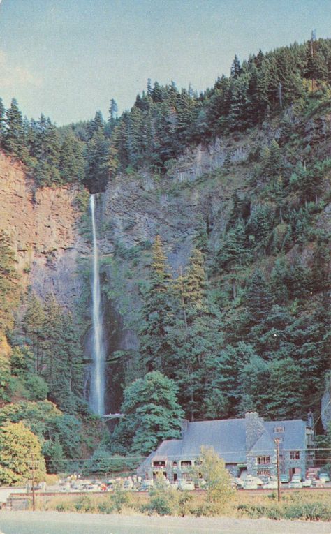 Multnomah Falls Lodge, Oregon Photography, Vintage Porch, Background Phone, Multnomah Falls, State Of Oregon, Columbia River Gorge, Oregon Travel, Columbia River