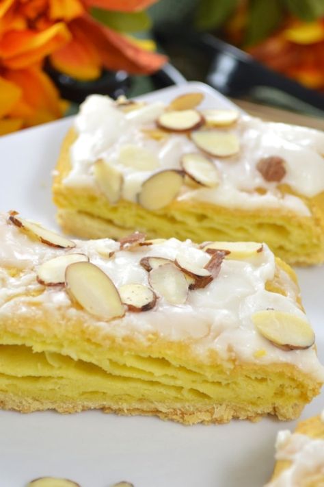 Danish Almond Puff | "Did I just make this?! Wow! This is delicious! So easy, so fast, and sooo extraordinary! This is like fine pastry shop quality. I can't wait to serve it to my guests this evening." #allrecipes #dessertrecipes #dessertideas #dessertdishes #dessertinspiration Almond Puff, Almond Pastry, Danish Pastry, Puff Recipe, Danish Food, Puff Pastry Recipes, Dessert Dishes, Sweet Roll, Pastry Shop