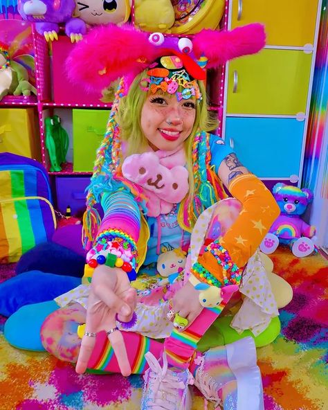 ✨KRISTINA꒡̈⃝ELLE✨ 🇵🇭🏳️‍🌈 (@cybr.grl) • Instagram photos and videos Kandi Kidcore, Decora Kei Outfits, Harajuku Rainbow, Decora Fashion Outfits, Cybr Grl, Arcade Outfit, Decora Kei Fashion, Decora Outfits, Decora Aesthetic