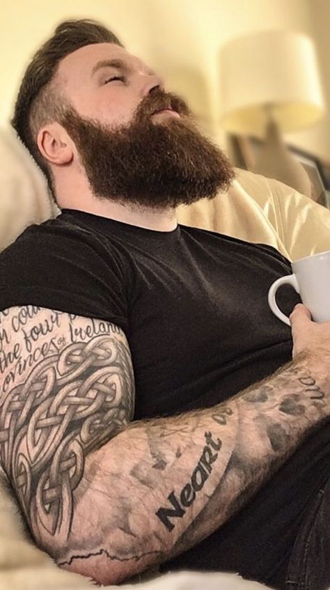 #beard  #stubble  #shave  #whiskers  #goatee #beards #beardlife #beardy #beardedmen #beardedman #beardpower #bearding #beardies #beardlover #beardlifestyle    Support us by following 🧔🏻👍 Beard And Tattoos, Man Bun Beard, Ducktail Beard, Beard And Mustache Styles, Scruffy Beard, Mens Beard Grooming, Man With A Beard, Abercrombie Men, Best Beard Styles