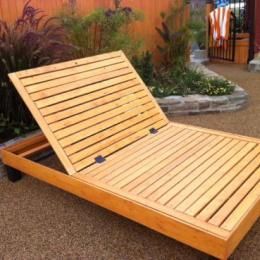 Free DIY Furniture Plans to Build a PB Inspired Chesapeake Double Lounger | The Design Confidential Furniture Wardrobe, Outside Furniture, Hemma Diy, Patio Chaise Lounge, Furniture Logo, Primitive Furniture, Outdoor Furniture Plans, Diy Garden Furniture, Chaise Lounges