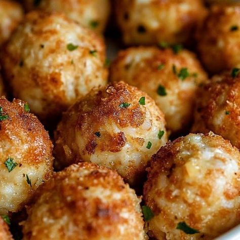 Crab Balls Recipe Baked, Crab Rangoon Balls, Seafood Balls Recipe, Crab Balls Appetizers, Stuffed Crabs Recipe, Crab Cheese Ball, Crab Rice Balls, Lobster Balls, Crab Puffs Recipe