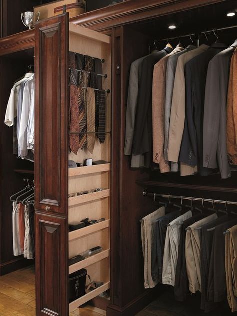 Mens Closet Organization, Walking Closet, Closet Shoe Storage, Walk In Closet Design, Wardrobe Organisation, Luxury Closets Design, Men Closet, Small Closets, Closet Remodel