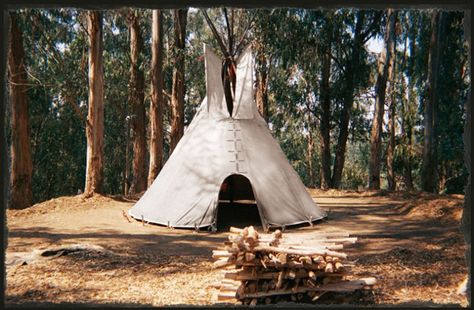 pictures of doors of american indians | Ahki Tipi | Hand Crafted Native American Teepee's by Little Joe Native American Teepee, Glamping Tent, Hiking Tent, Teepee Tent, Dream Business, Canopy Tent, The Ranch, Go Camping, Happy Campers