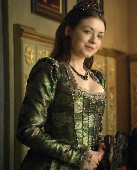 Queen Mary Tudor, Jessica Alba Dress, Mary Costume, Tudor Series, The Tudors Tv Show, Anne Neville, Mary Tudor, Tudor Dress, Sarah Bolger