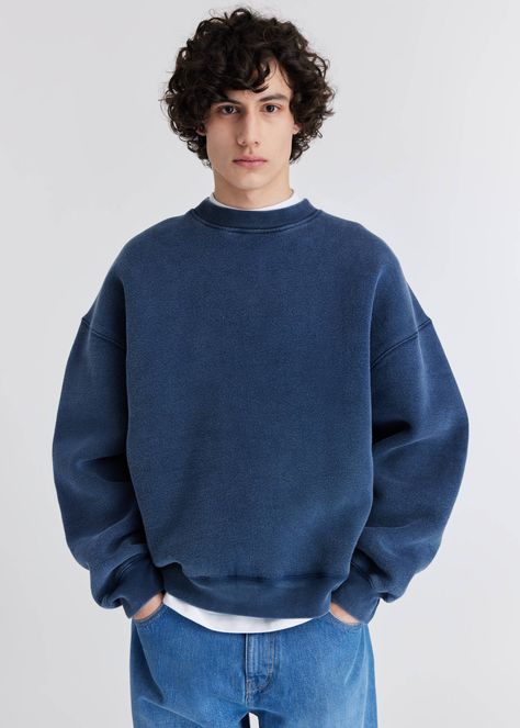 Cut from organic cotton, the oversized Typo sweatshirt is crafted using an old-dye technique to achieve a vintage look. Embroidered letters across the back spell out ‘Axel’. Sweat Outfits Men, Mens Outfits Sweatshirt, Navy Sweatshirt Outfit Men, Navy Blue Sweatshirt Outfit Men, Oversized Sweatshirt Outfit Men, Mens Crewneck Outfit, Crewneck Sweatshirt Outfit Men, Crew Neck Sweatshirt Outfit Men, Granola Boy Aesthetic Outfits