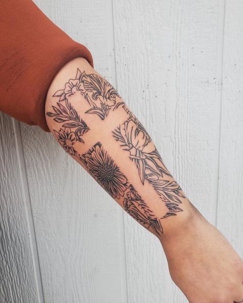 Flowers Around Forearm Tattoo, Christian Half Sleeve Tattoo, Southern Sleeve Tattoos For Women, Western Forarm Tattoos For Women, Country Floral Tattoo, Big Leg Piece Tattoo, Outer Forearm Tattoos Women Flower, Western Tattos Women, Tricep Tattoos Women Half Sleeves