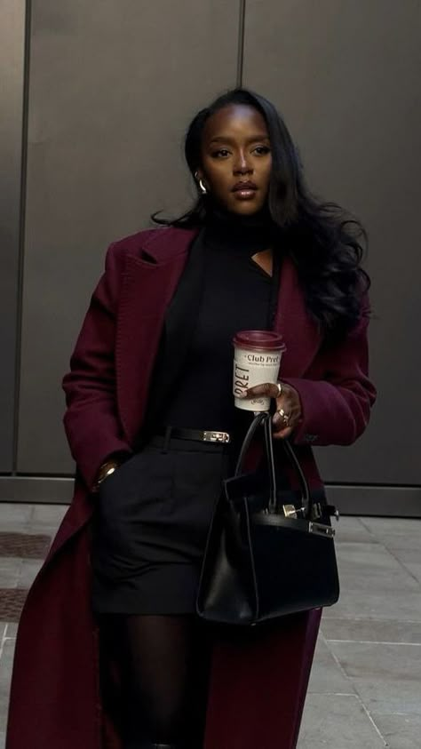 Deep Autumn Black Women, Burgundy Black Outfit, Dark Autumn Black Women, Burgundy Pumps Outfit, Burgundy Blazer Outfit Woman, Burgundy Blazer Outfit, Burgundy Outfit Ideas, 20’s Fashion, Neutral Fits