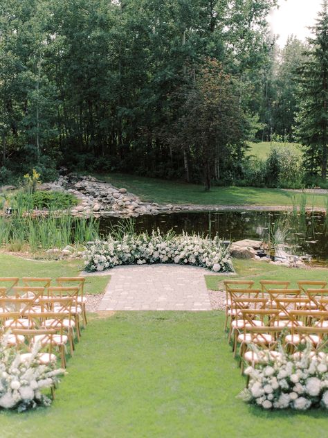 Grounded Floral Arches, Grounded Arch, Wedding Ceremony Diy, Wedding Alter Flowers, Wedding Arch Diy, Arch Wedding Ceremony, Calgary Wedding Venues, Alter Flowers, Arch Inspiration