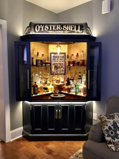 Diy Bar Cabinet, Armoire Bar, Home Bar Cabinet, Home Bar Rooms, Modern Home Bar, Diy Home Bar, Deco Studio, Home Coffee Bar, Coffee Bar Home