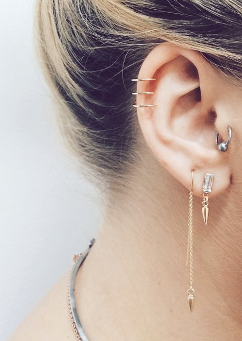 This ear game though!! Click through to see them all plus sooooo many extra killer styles from @bingbangnyc Ear Peircings, Septum Piercings, Piercing Tragus, Cool Piercings, Cute Ear Piercings, Cute Piercings, Lobe Piercing, Body Piercings, Tragus Piercings