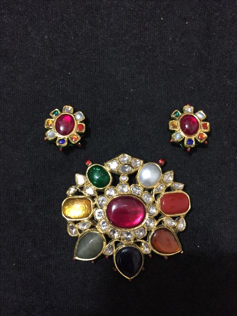 Nav Ratan pendant set. Navaratna Pendent Gold, Navratna Pendant Set, Navratan Pendant Set, Navratna Pendant, Jwellary Desi, Navaratna Jewellery, Diamond Necklace Jewelry, Antique Gold Jewelry Indian, Diamond Pendants Designs