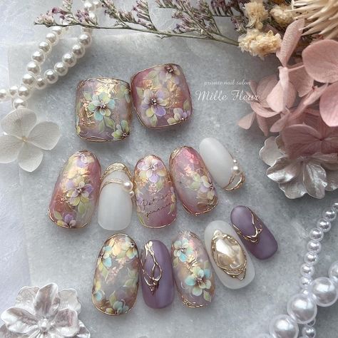 Royals Nails, Nail Summer, Poo Poo, Makeup Nails Designs, Nail Painting, Elegant Nail Designs, Vintage Nails, Floral Nail, Minimal Nails