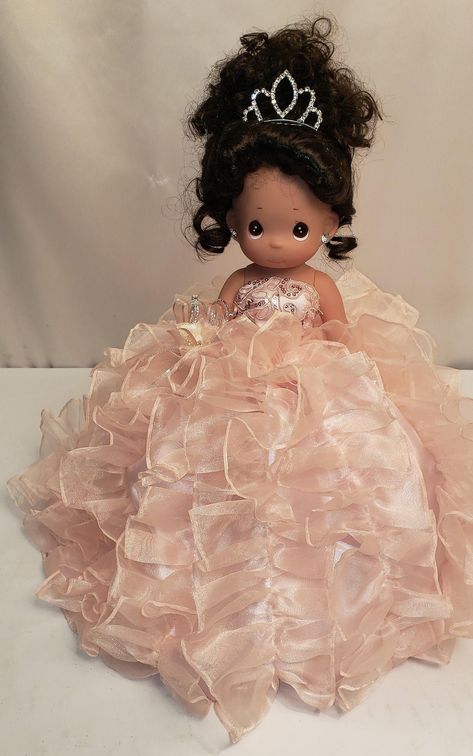 Quinceanera Dolls Pink, Quince Doll, Mermaid Vase, Quinceanera Dances, 50th Birthday Centerpieces, Quinceanera Bouquet, Quinceanera Pink, Pink Quince, Mexican Birthday