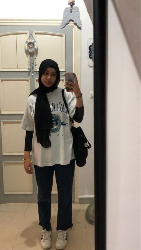 Cargo Outfit, Steet Style, Hijab Outfits, Outfits Streetwear, Mirror Selfie Poses, Ootd Ideas, Hijabi Fashion, Hijab Style, Hijab Outfit