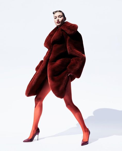 Grace Elizabeth by Solve Sundsbo for Vogue China December 2018 Solve Sundsbo, Grace Elizabeth, Red Fur, Vogue China, Vogue Spain, Christmas Fashion, Fashion Editor, Fashion Photoshoot, Fashion Shoot