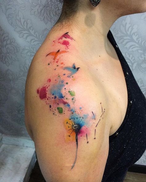 40 Stunning Watercolor Tattoo Ideas and Designs - 100 Tattoos Dogs Paw Tattoo, Watercolor Tattoo Sleeve, Tattoo Bunt, Watercolour Tattoos, Colour Tattoo For Women, Watercolor Bird Tattoo, Watercolor Tattoo Ideas, Faded Tattoo, Dogs Paw