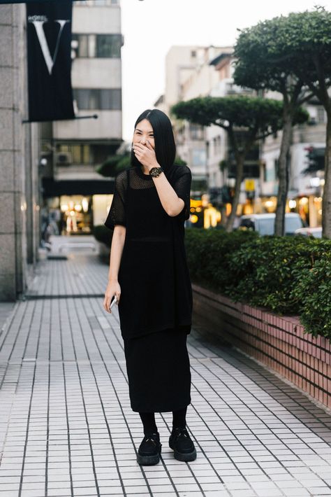 Taiwanese Culture, Rich City, Taiwan Fashion, Fashion Style Guide, Sporty Wear, Taiwan Travel, All Black Looks, Taipei Taiwan, Autumn Outfits