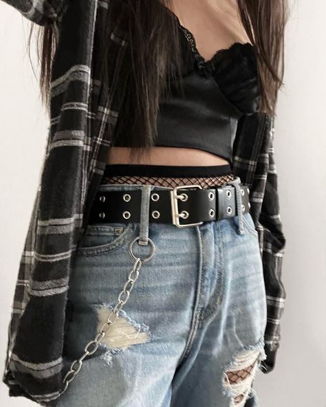 Dark Edgy Aesthetic Clothes, Edgy Clothing Aesthetic, Fishnet Grunge Outfit, Grunge Clothes Female, Cute But Edgy Outfits, Womens Grunge Outfits, Casual Egirl Outfit, White Bodysuit Outfit Ideas, Grunge Bar Outfit