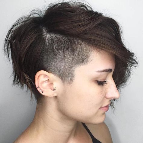 20 Inspiring Pixie Undercut Hairstyles Shaved Pixie, Pixie Undercut, Short Hair Undercut, Pixie Hair, Short Hairstyles For Thick Hair, Undercut Pixie Haircut, Short Layered Haircuts, Undercut Pixie, Short Pixie Haircuts