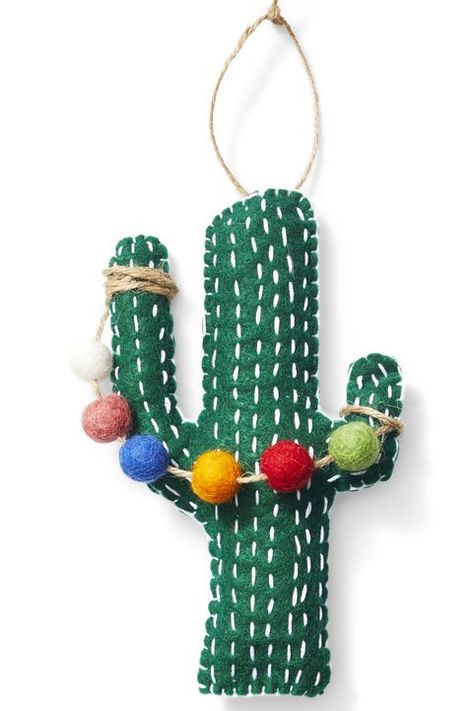 DIY Christmas Ornaments Party Cactus Cactus Ornaments, Christmas Party Crafts, Diy Felt Christmas Ornaments, Diy Christmas Ornament, Ribbon Candy, Felt Christmas Decorations, Diy Holiday Gifts, Ornament Pattern, Christmas Projects Diy