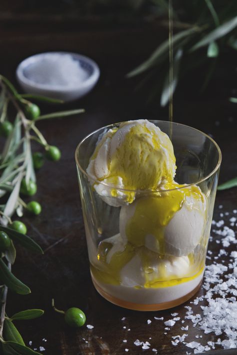 Weird Ice Cream Flavors, Olive Oil Ice Cream, Olive Oil Recipes, Homemade Ice Cream Recipes, Food Combining, Ice Ice Baby, Ice Cream Desserts, Rocky Road, Ice Cream Flavors