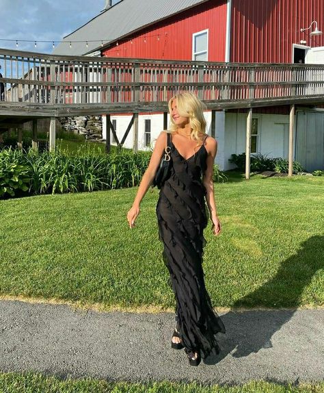 Rat And Boa Selena Dress, Summer Ball Dress, Black Ball Dresses, Formal Dresses 2023, Summer Ball Dresses, Formal Wedding Guest Outfit, Black Wedding Guest Dress, Winter Wedding Guest Outfit, Selena Dress