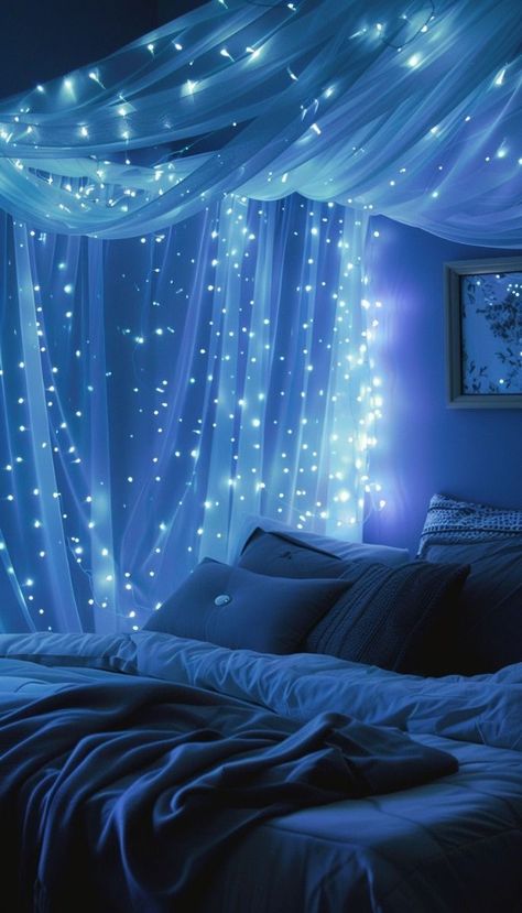 Galaxy Bedroom Ideas, Galaxy Themed Bedroom, Blue Room Decor Bedroom, Bedroom For Teenage Girl, Avatar Room, Bedroom Moody, Stylish Bedroom Ideas, Magic Decor, Baddie Apartment