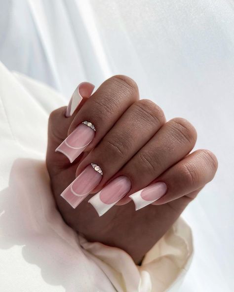 Baby Pink Nails Ideas, Baby Blue Nails Short, Popular Summer Nails, Nail Colors And Designs, Elegant Touch Nails, Baby Pink Nails, Baby Blue Nails, Glamour Nails, Short Almond