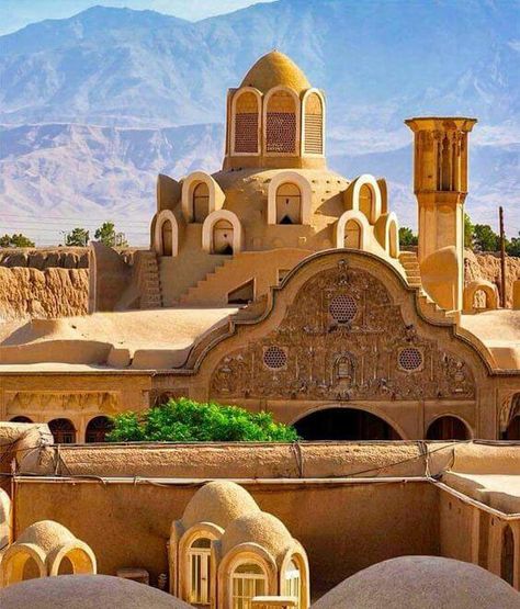 Explore Historical Houses of Kashan with us during Your Visit to Iran #traveltoIran #triptoIran #Irantours #Iran_traveler #Iran_travel_agency #Iran_tour_operator #kashan #irandestination #Iran_historical_tour #Iran_cultural_tour #doyoutravel Terraria Builds, Iran Tourism, Beautiful Iran, Visit Iran, Ancient Artefacts, Iran Pictures, Iranian Architecture, Persian Architecture, Iran Travel