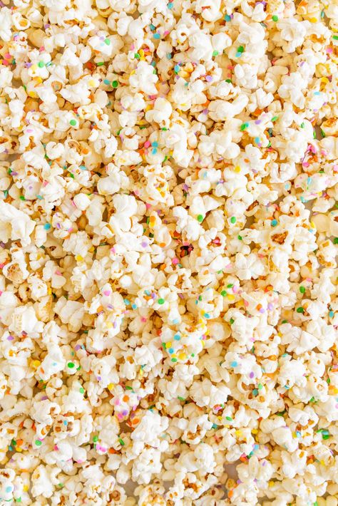 Homemade Kettle Corn, Kettle Corn Recipe, Cloudy Kitchen, Wallpers Pink, Lucky Charms Cereal, Corn Recipe, Kettle Corn, Salty Snacks, Rainbow Sprinkles