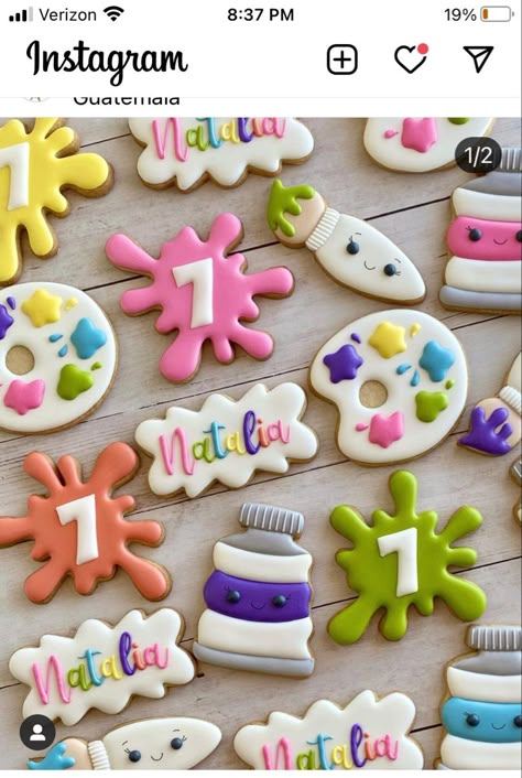 Paint Party Charcuterie Board, Art Theme Cookies Decorated, Paint Splatter Cookies, Paint Splatter Birthday Cake, Art Birthday Cookies, Paint Palette Cookies, Art Theme Cookies, Art Themed Cookies, Art Party Cookies