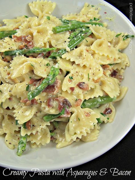 Bacon Asparagus Recipes, Creamy Pasta With Asparagus, Bacon Asparagus, Pasta With Asparagus, Chicken Soup Base, Resep Pasta, Asparagus Bacon, Pasta Cremosa, Asparagus Recipes