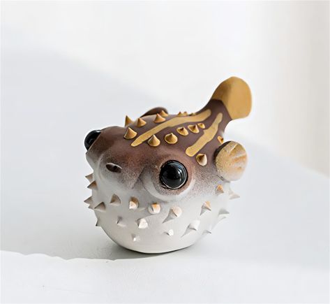 PRICES MAY VARY. 【Exquisite Craftsmanship】✨ This tea pet is made using traditional Yixing Zisha craftsmanship. Every detail is meticulously carved, showcasing the three-dimensional and vivid appearance of the pufferfish. 【Unique Design】🐡 Featuring a pufferfish design, this tea pet is charming and whimsical. The pufferfish symbolizes wealth and good luck, making it a delightful addition to your tea table and a harbinger of good fortune. 【High-Quality Material】🏺 Made from premium Yixing Zisha cl Bird Pinch Pot, Small Animal Sculptures, Clay Pinch Pot Ideas Animals, Pinch Ceramics Ideas, Pottery Trinkets, Fishbowl Decor, Ceramic Animals Sculpture, Clay Sea Creatures, Handmade Pottery Ideas