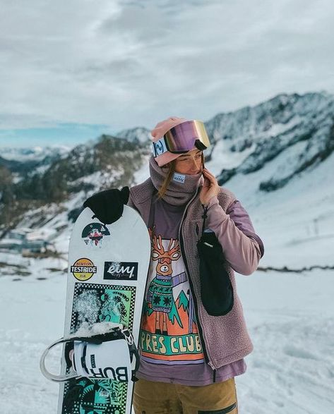 Notice The Reckless, Snowboard Fits, Snowboard Outfit Women, Snowboarding Outfit Women's, Snowboarding Women Outfit, Snowboard Outfit, Snowboarding Pictures, Ski Outfit For Women, Ski Fits