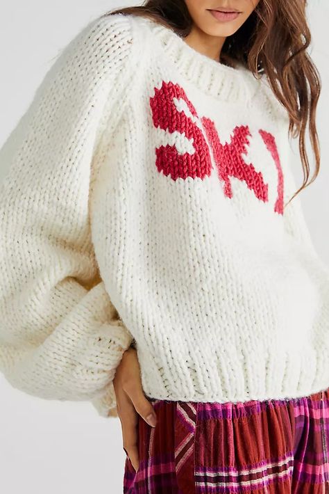 Cozy Holiday Outfit, Ski Knitwear, 80s Apres Ski, Ski Town Outfits, Free People Christmas, Apres Ski Outfit, Ski Sweaters, Ski Fit, Apres Ski Sweater