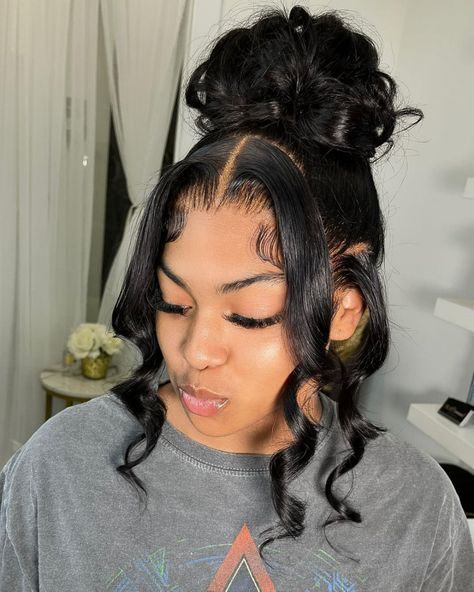 Cute Messy Hairstyles, High Bun Hairstyles, Frontal Wig Hairstyles, Frontal Hairstyles, Messy Bun Hairstyles, Hair Ponytail Styles, Dope Hairstyles, Ponytail Styles, Baddie Hairstyles