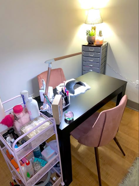 Nail Table Set Up At Home, Nail Setup Ideas, Nail Desk Setup At Home, Nail Corner At Home, Nail Tech Desk Setup, Nail Desk Setup, Nail Setup, Iris Nails, Nail Room Ideas