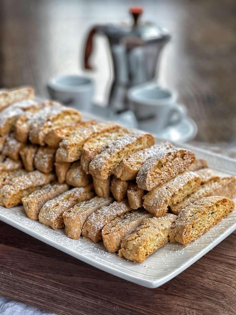 My Mom's Almond Biscotti - Sweet Savory and Steph Sweet Savory And Steph, Almond Biscotti Recipe, Italian Biscuits, Almond Biscuits, Almond Biscotti, Biscotti Cookies, Biscotti Recipe, Italian Cookies, Almond Cookies