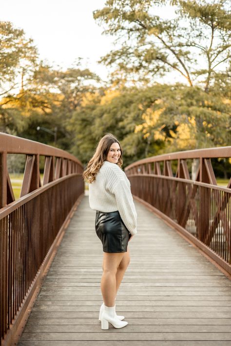 Fall Bridge Pictures, Picture On Bridge, Pictures On Bridges Photo Ideas, Bridge Senior Picture Ideas, Skirt Senior Picture Outfits, Bridge Picture Poses, Senior Picture Poses Bridge, Bridge Graduation Pictures, Covered Bridge Photoshoot Senior Pictures