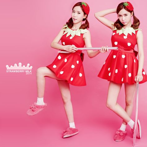 Strawberry Milk #crayonpop Princess Syndrome, Stage Concept, Fashion Stage, Kyary Pamyu Pamyu, Strawberry Milk, Like A Cat, Stage Outfits, Pop Fashion, Kpop Girl Groups