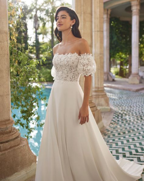 ASIA | ADRIANA ALIER Wedding dresses Wedding Dress Latina, Dress Latina, Sincerity Wedding Dress, Wedding Dress Alterations, Wedding Dress With Pockets, Wedding Dress With Veil, Dress Alterations, Strapless Neckline, Fitted Wedding Dress